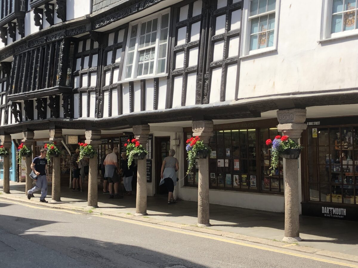 Tourist Information and Transport Dart Harbour